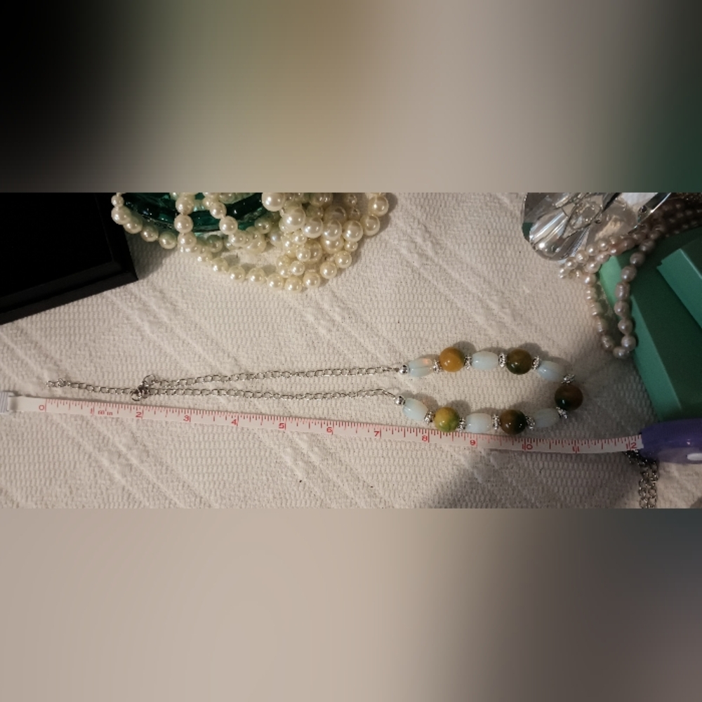 Bead Necklace / Mix Of Glass, Acrylic, Gemstones Beads - Picture 11 of 12